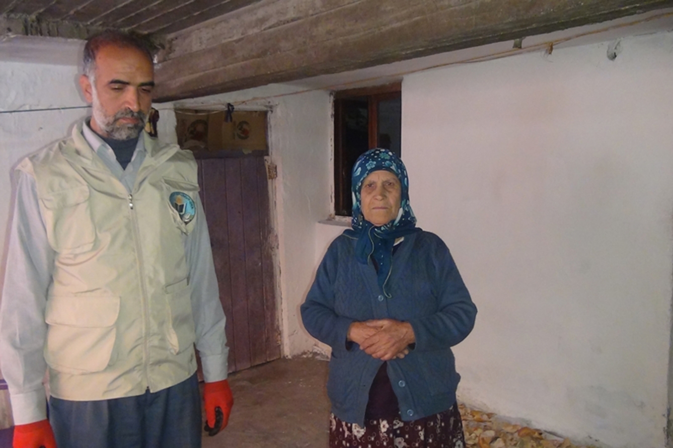 Gaziantep Umut-Der’den kışlık yakacak malzemesi yardımı